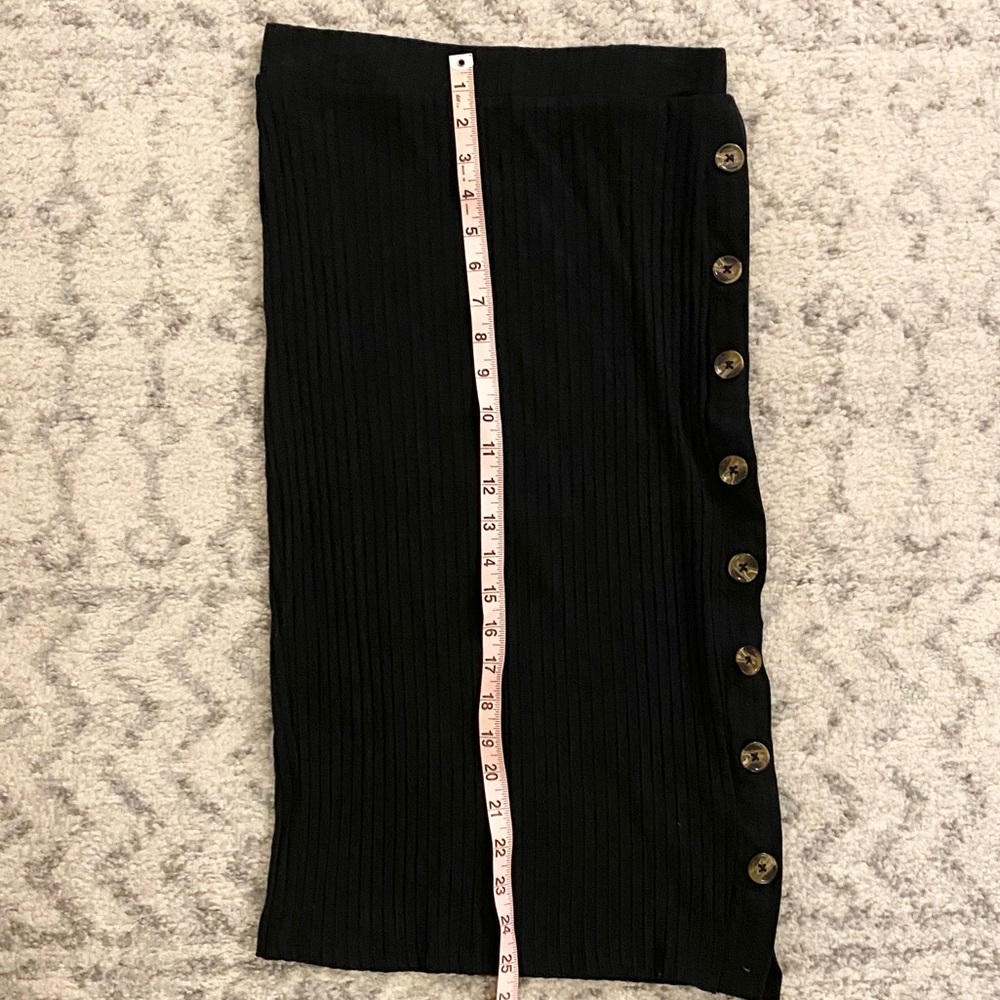 🎉HP 🎉 Black Button Up Midi Skirt - Picture 4 of 5